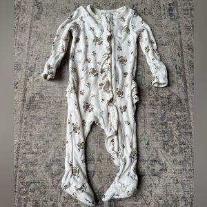 Angel Dear Mocha Rose Ditsy Ruffle Footie 0-3 Months